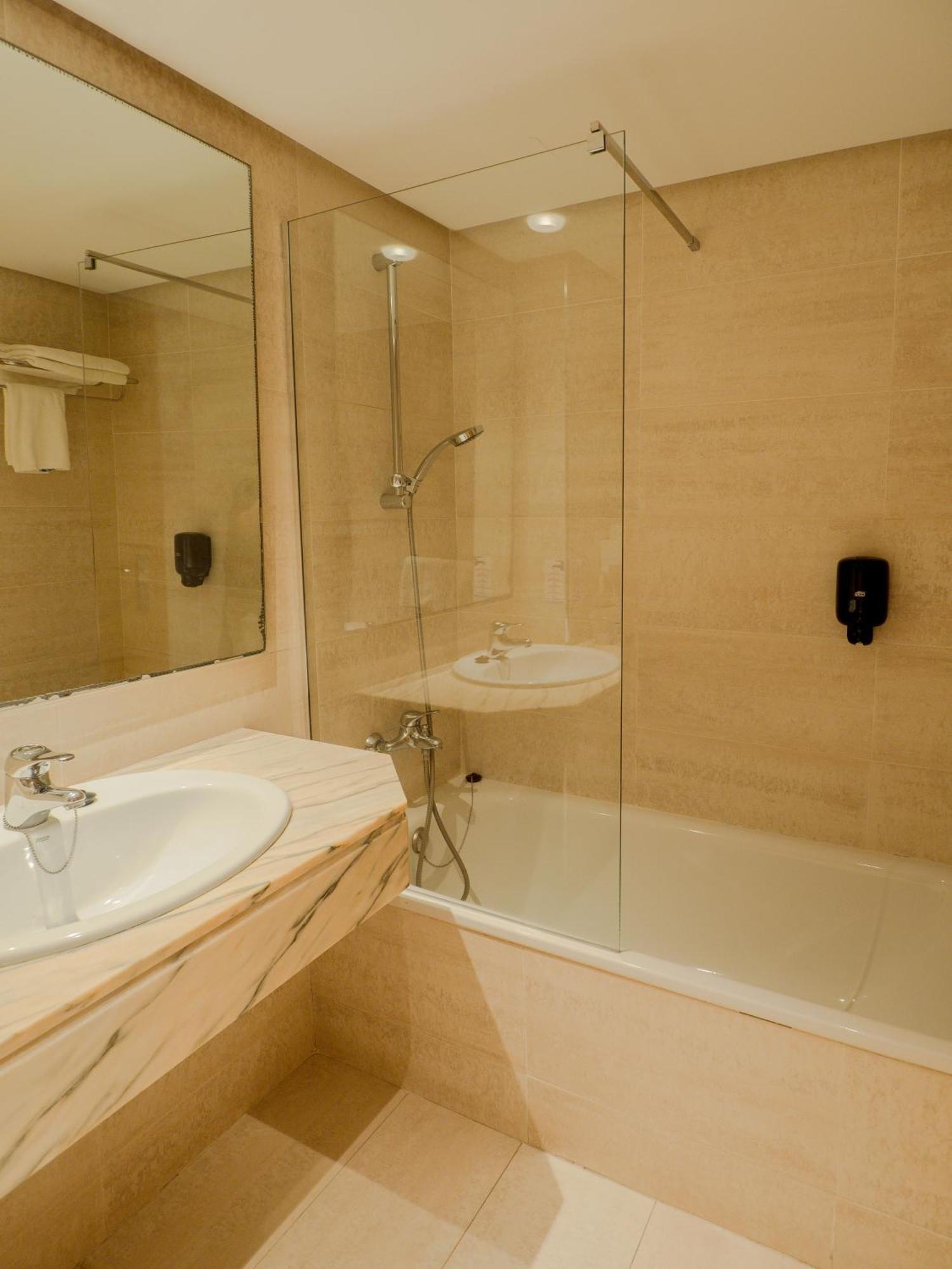 Hotel Santa Maria Playa Cala Millor  Dış mekan fotoğraf