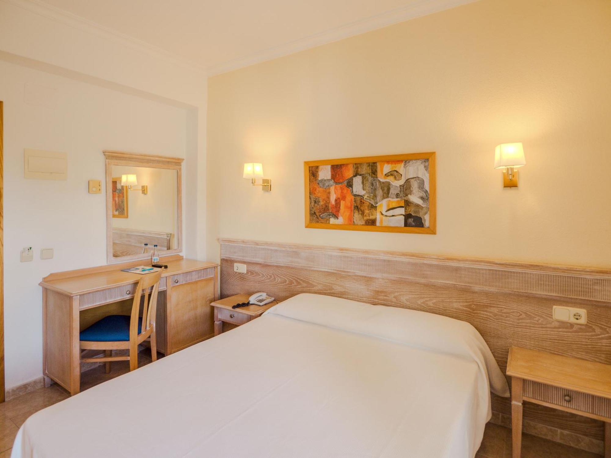 Hotel Santa Maria Playa Cala Millor  Dış mekan fotoğraf